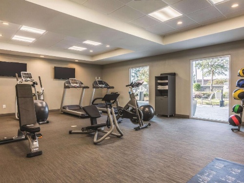 La Quinta Inn & Suites by Wyndham Shreveport Airport image 32