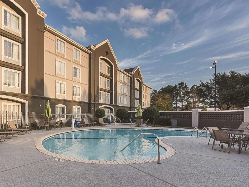 La Quinta Inn & Suites by Wyndham Shreveport Airport image 34