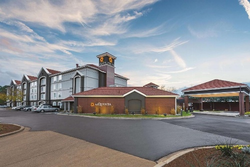 La Quinta Inn & Suites by Wyndham Shreveport Airport image 42